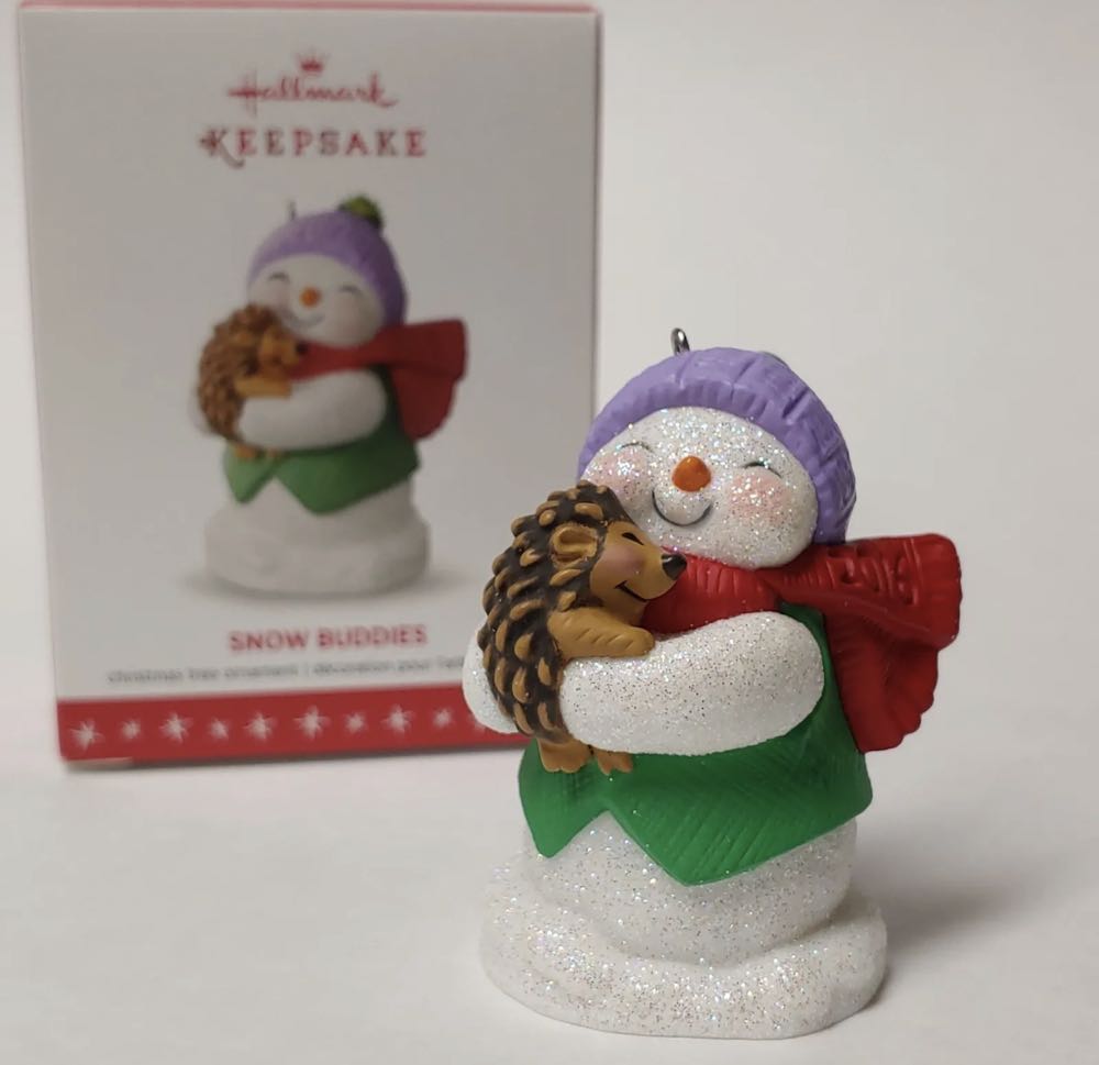 Snow Buddies - Hedgehog (19th In Series)  ornament collectible - Main Image 2
