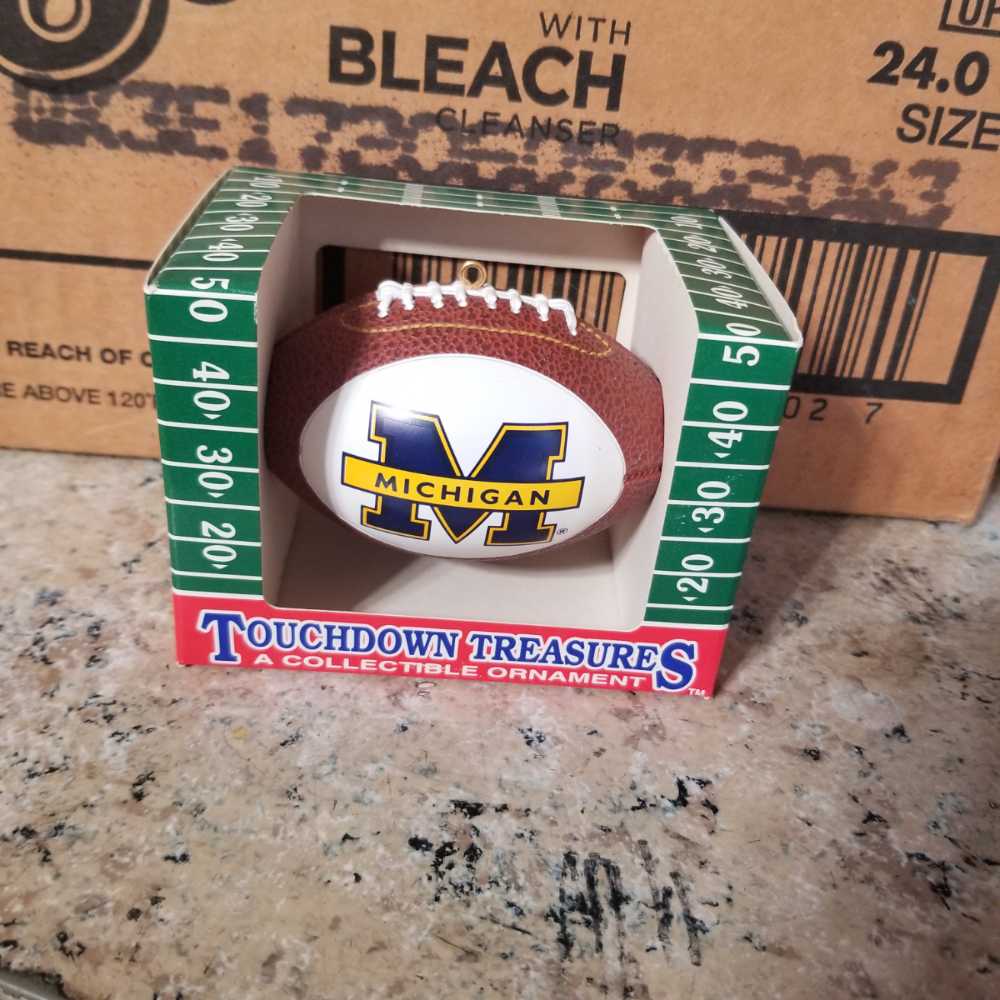 Lemax Village Collection Cedar Crest Fellowship Church #05662