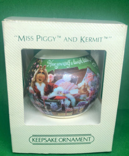 Miss Piggy And Ketmit  ornament collectible - Main Image 3