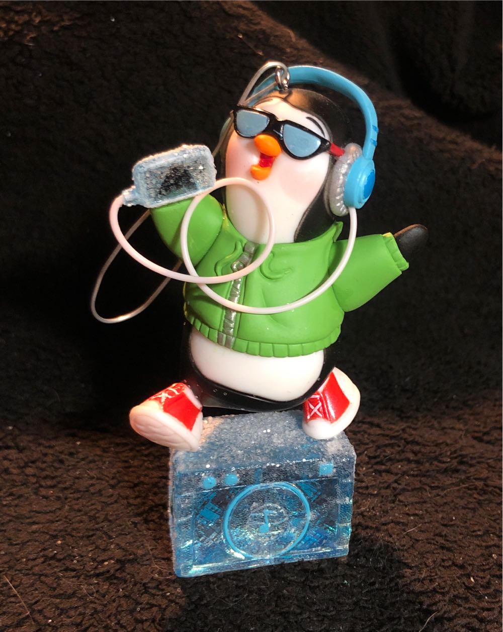 One Cool Kid  (2013)  ornament collectible [Barcode 795902355401] - Main Image 3