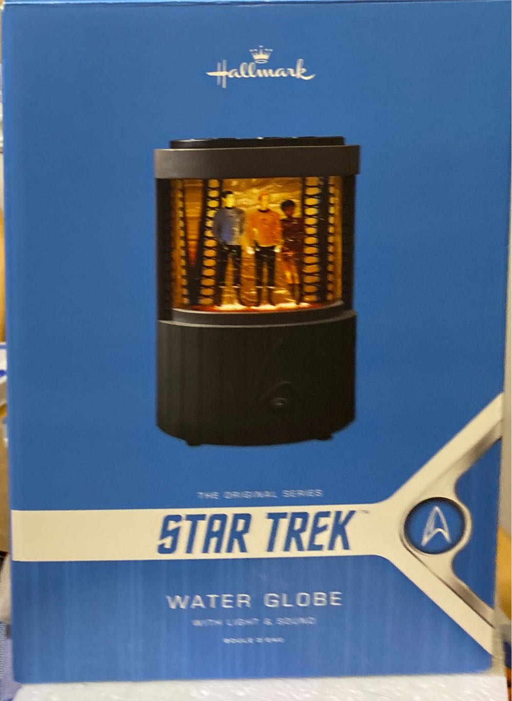 Star Trek Water Globe - Star Trek: Strange New Worlds ornament collectible [Barcode 763795796526] - Main Image 1