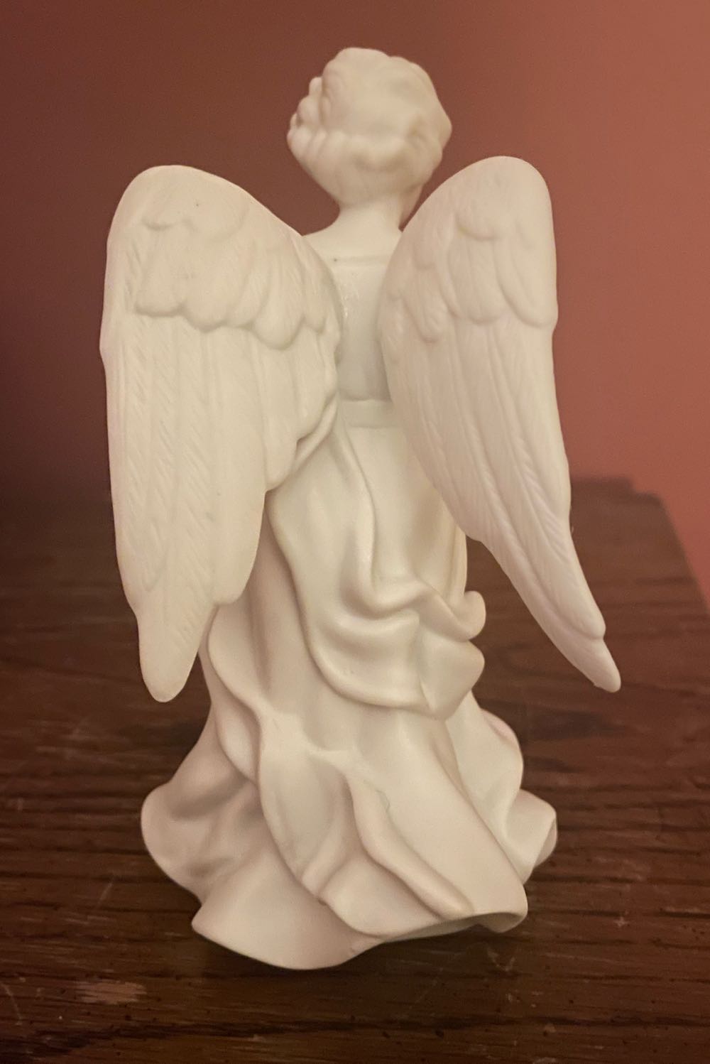 Avon - Nativity Collectibles - 1987 - Angel - The Standing Angle - Angle (Nativity) ornament collectible - Main Image 2