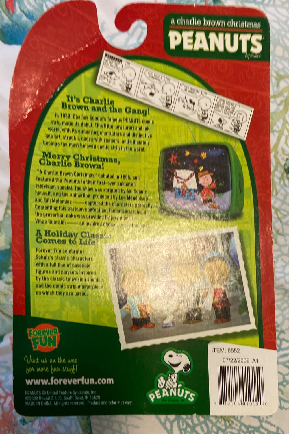 Peanuts Charlie Brown Christmas Poseable Figure Set With Cap  ornament collectible [Barcode 879104010150] - Main Image 2