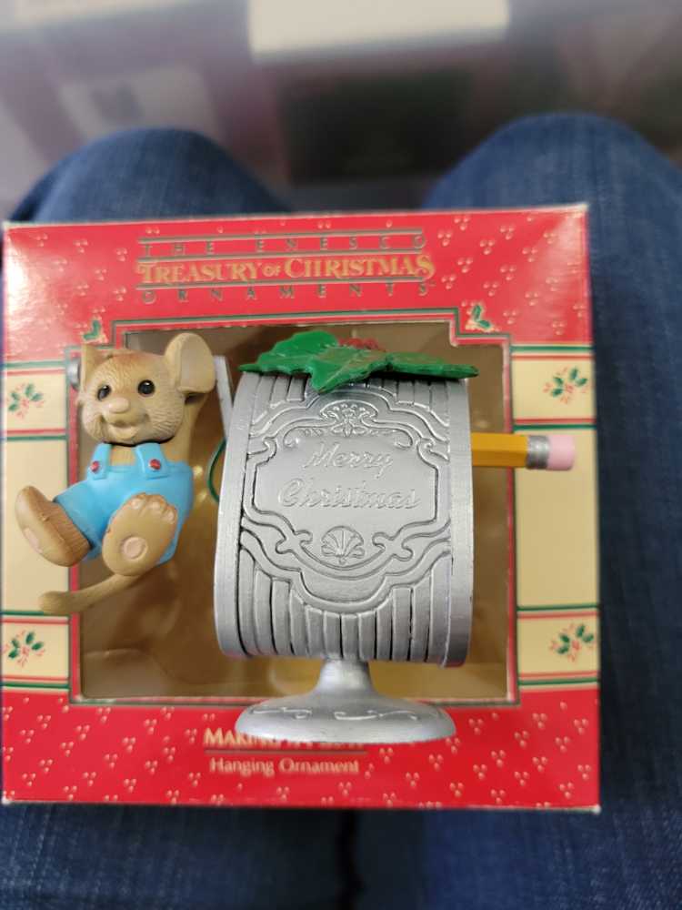 Holiday Snoop Hugging Woodstock