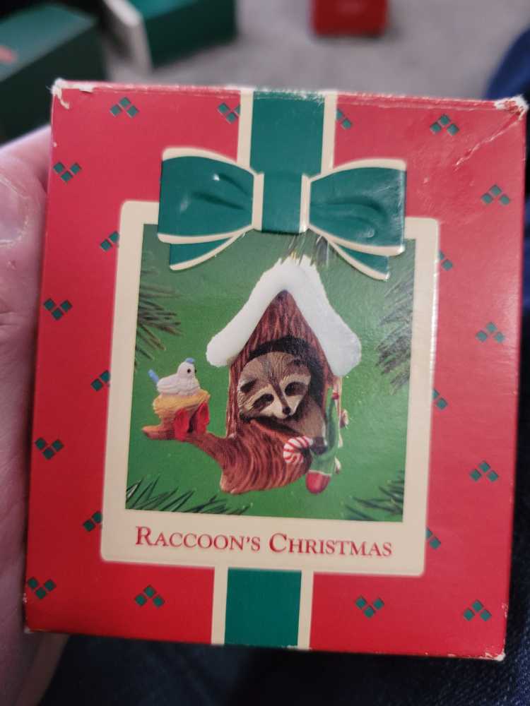 Racoons Christmas  ornament collectible - Main Image 1