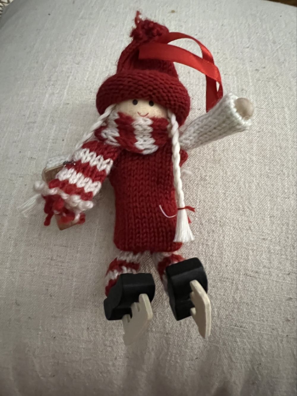 Hallmark Red Box Mickey Mouse Christmas Tree Sitting With Gift