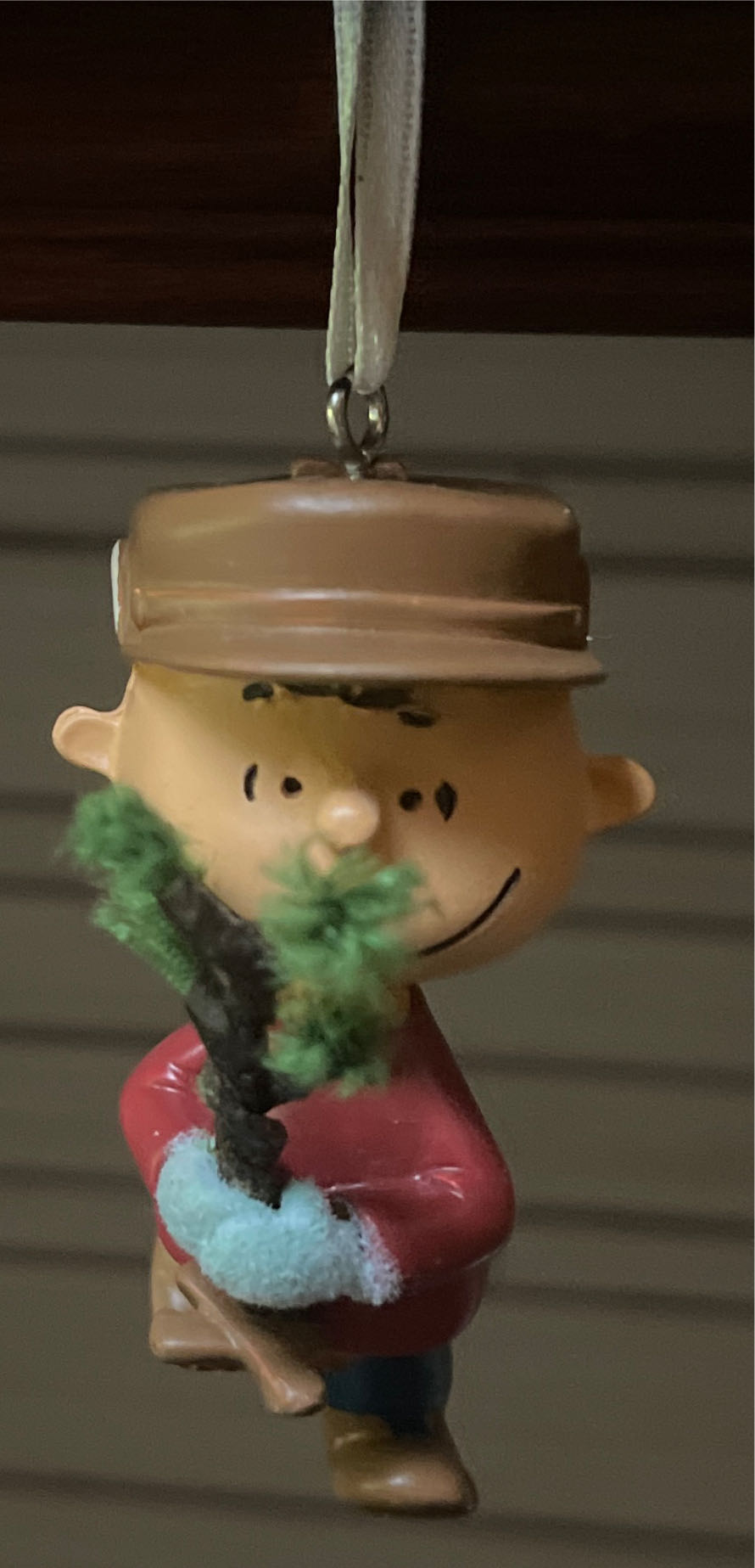 Charlie Brown  (Peanuts A Charlie Brown Christmas) ornament collectible [Barcode 763795815173] - Main Image 3