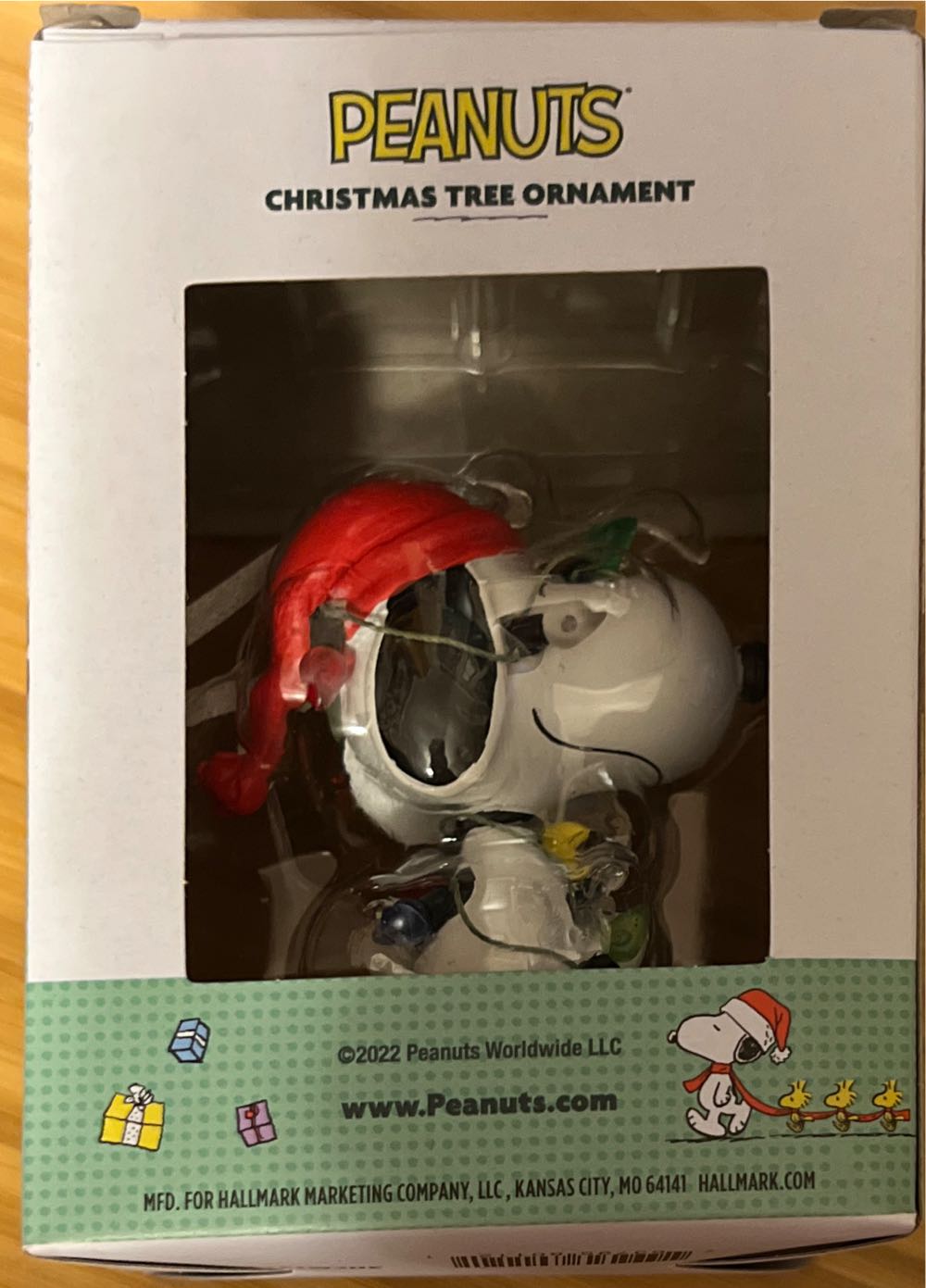 Hallmark Peanuts Snoopy Christmas - Peanuts Red Box (Peanuts) ornament collectible [Barcode 763795801121] - Main Image 2