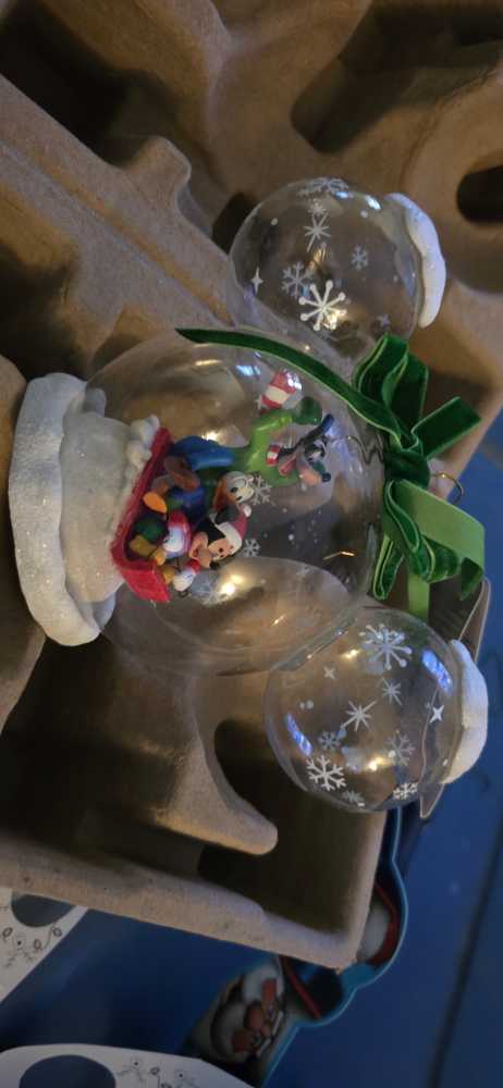 Mickey & Friends: “MICKEY MOUSE & FRIENDS GLASS DOME” Sketchbook Ornament - Disney Mickey Mouse (Hanging Ornament) ornament collectible [Barcode 465062506912] - Main Image 4