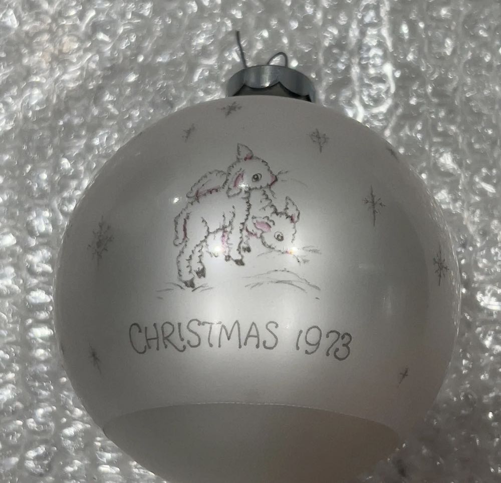 Betsy Clark (1st In Series) - Betsy Clark ornament collectible - Main Image 2