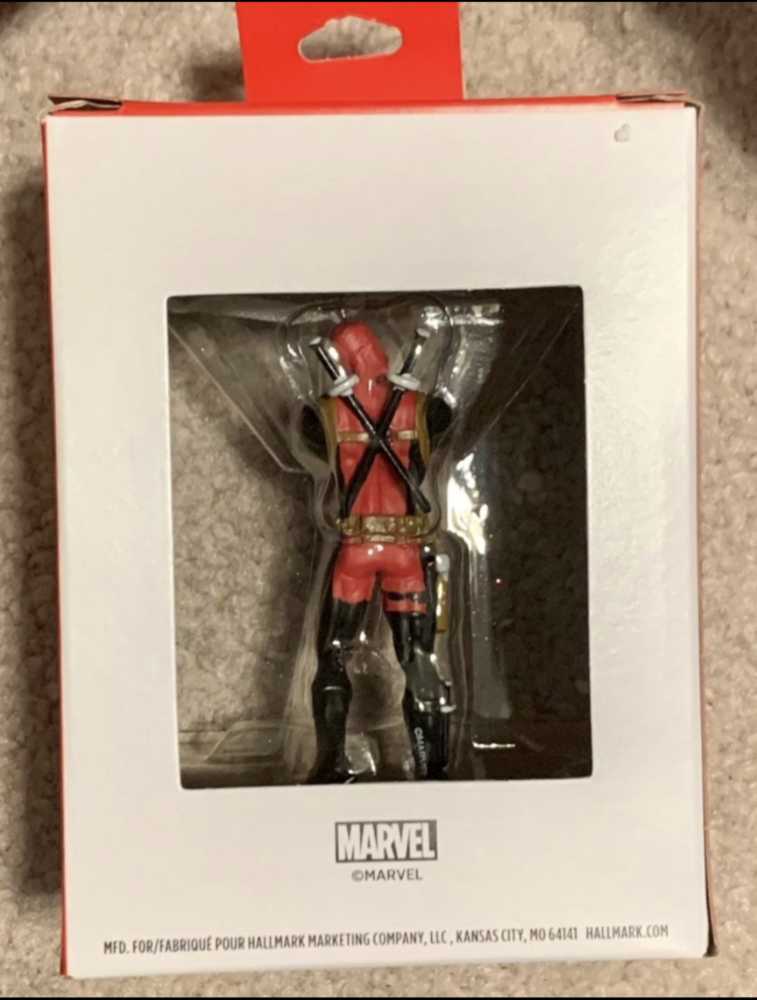 Deadpool  ornament collectible - Main Image 2