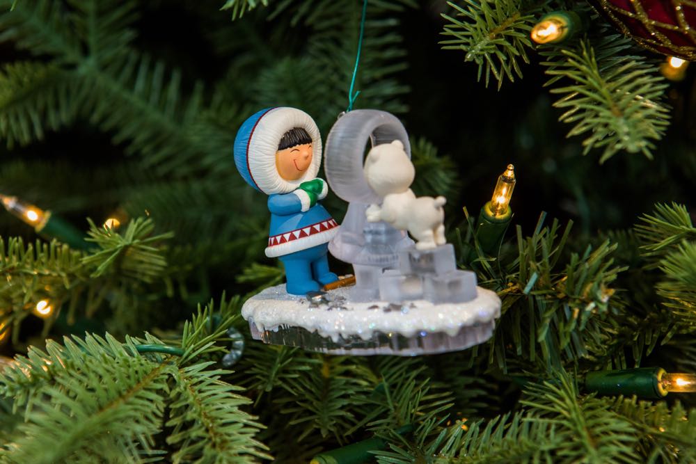 Frosty Friends (41st In Series)  ornament collectible - Main Image 3