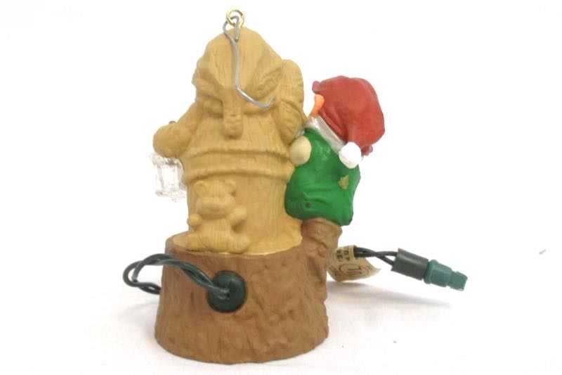 Elfin Whittler - Light Up (Magic) ornament collectible - Main Image 2