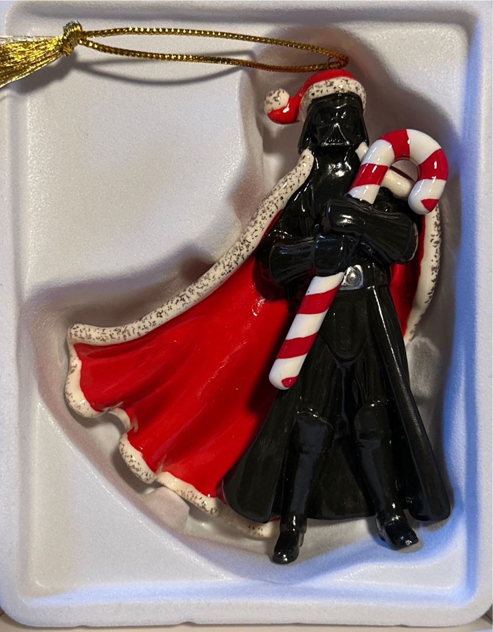Darth Vader - Lenox Ornament - Lenox (Star Wars) ornament collectible [Barcode 194372022460] - Main Image 2