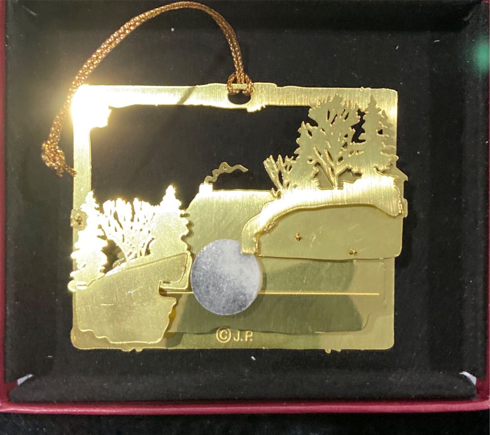 Stonewall Resort Cottages  ornament collectible - Main Image 3