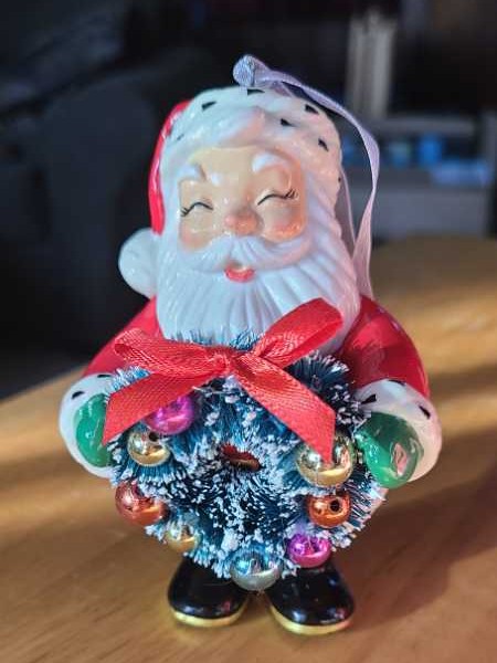 Jolly Santa - Retro (Nostalgia) ornament collectible [Barcode 763795779406] - Main Image 2