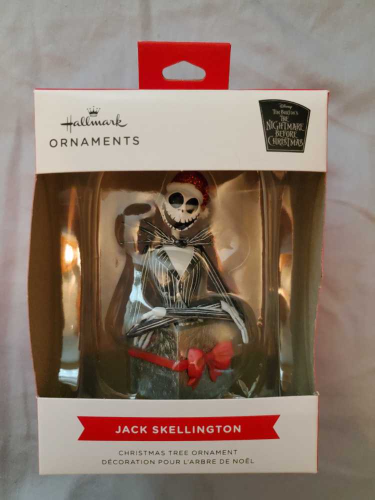 Jack Skellington in Present Hallmark Ornament - Nightmare Before Christmas (Nightmare Before Christmas) ornament collectible [Barcode 763795791095] - Main Image 2