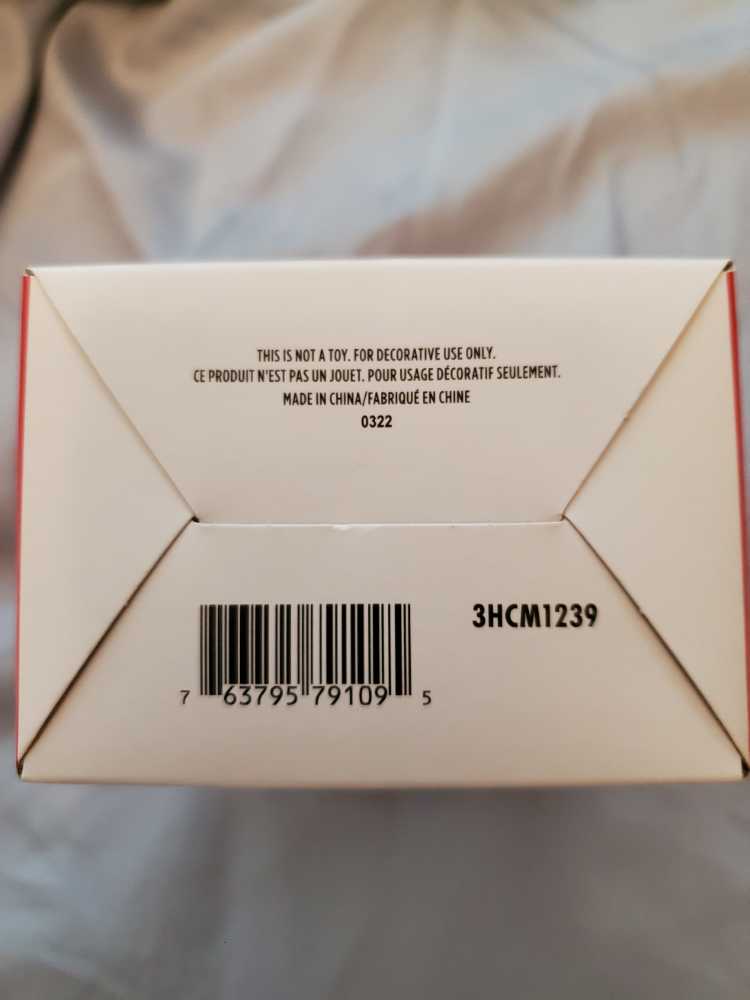 Jack Skellington in Present Hallmark Ornament - Nightmare Before Christmas (Nightmare Before Christmas) ornament collectible [Barcode 763795791095] - Main Image 3