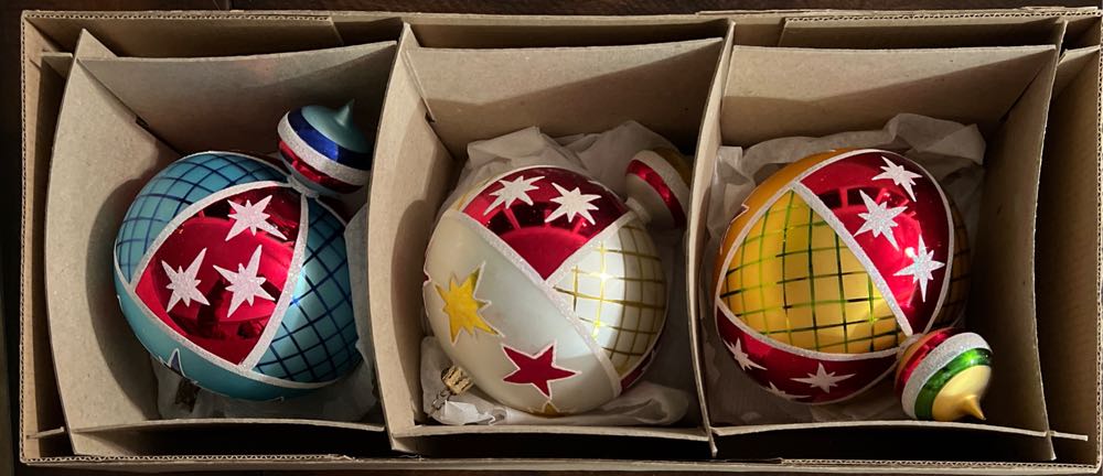 Star Cascade - Fantasia ornament collectible - Main Image 2