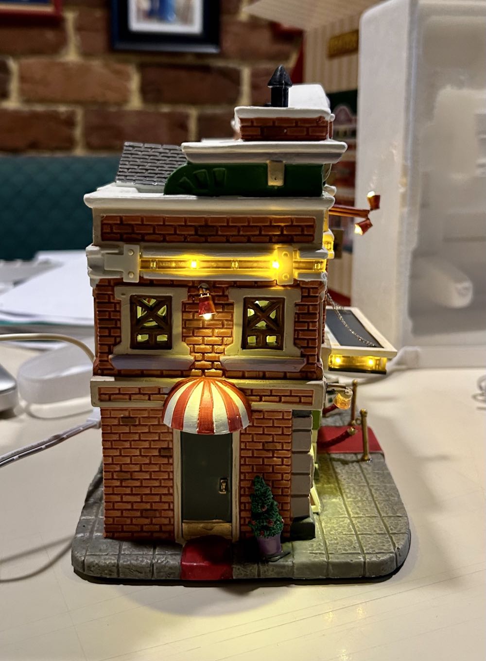 Lemax Village Collection Centre Stage Playhouse With Adaptor # 25363  ornament collectible [Barcode 728162253637] - Main Image 4