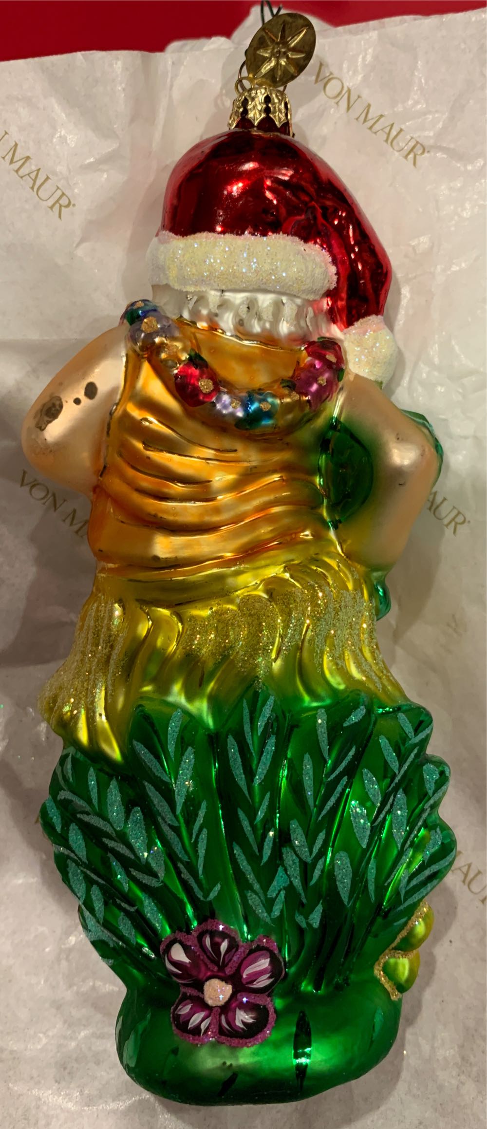 Hawaiian Holiday  (Santa) ornament collectible - Main Image 2