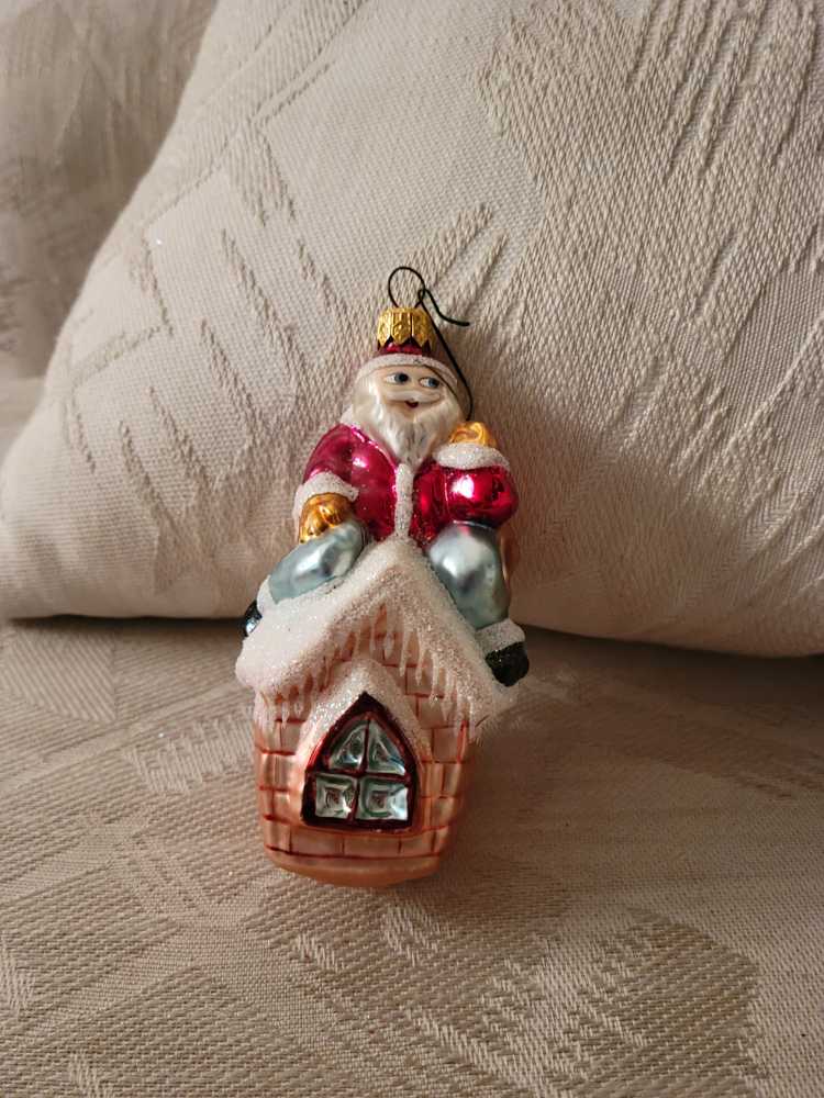 Japan - Santa - Holding Stocking