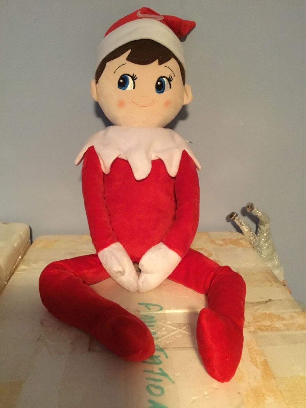 The Elf On The Shelf Plushee Pals Huggable Boy Red - Elves ornament collectible [Barcode 814854011903] - Main Image 2