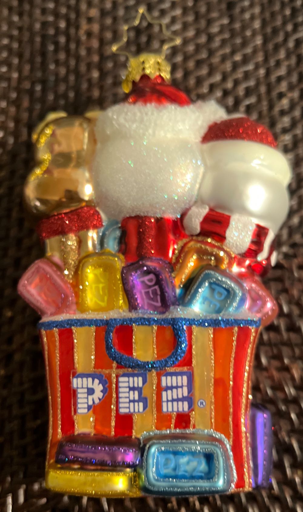 The Perfect Christmas PEZent  ornament collectible [Barcode 645001512765] - Main Image 2