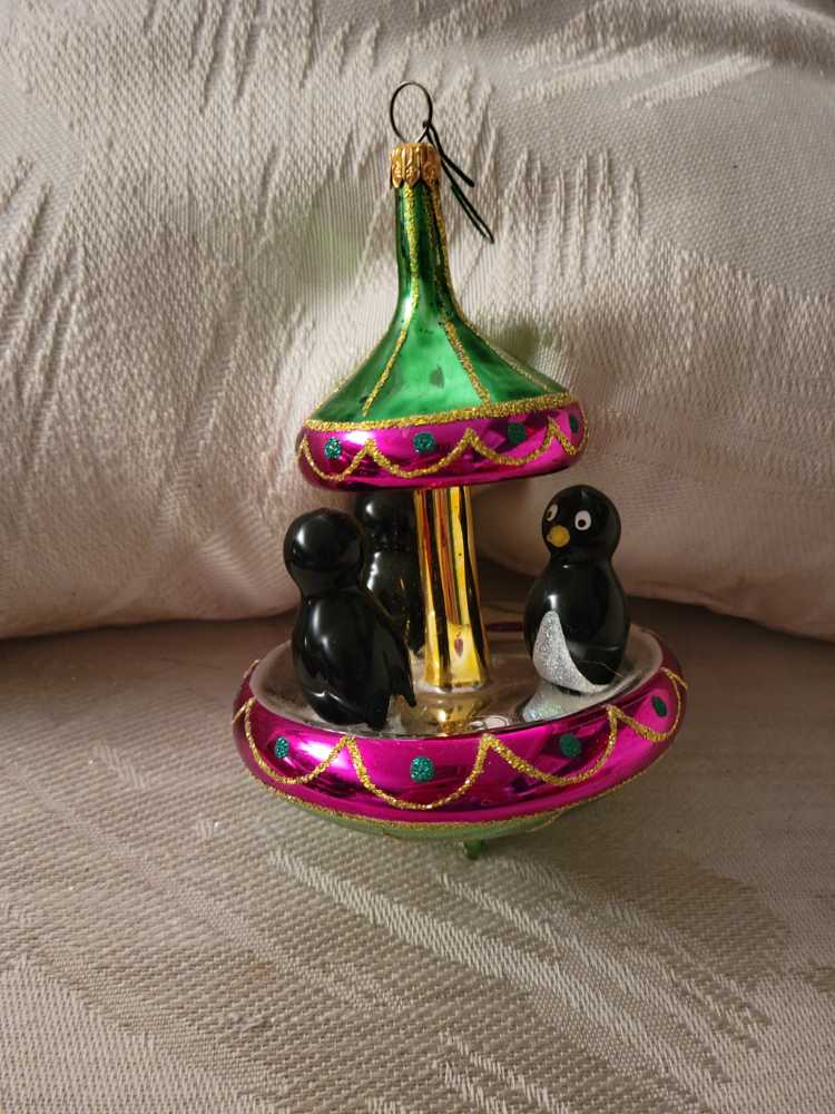 Hallmark - Halloween - The Peanuts Gang - 2010 - Treats For Snoopy