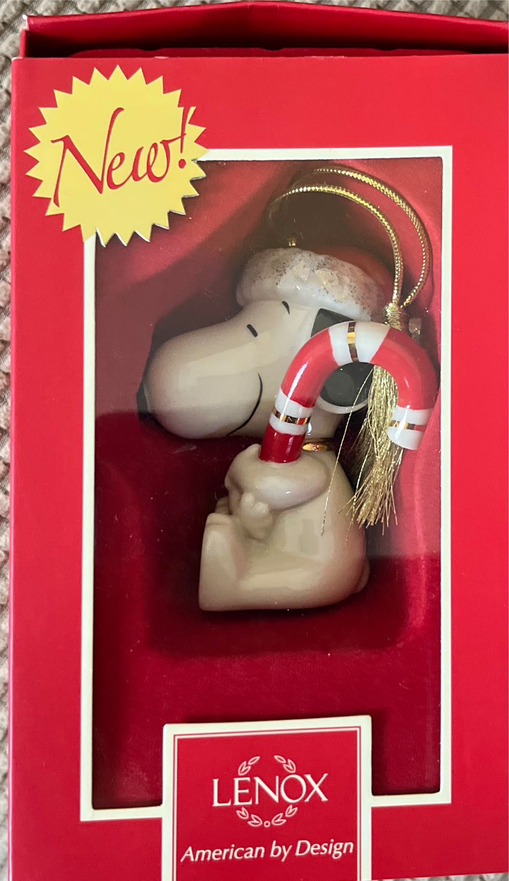 Snoopy’s Sweet Treat Christmas  ornament collectible [Barcode 882864365798] - Main Image 2