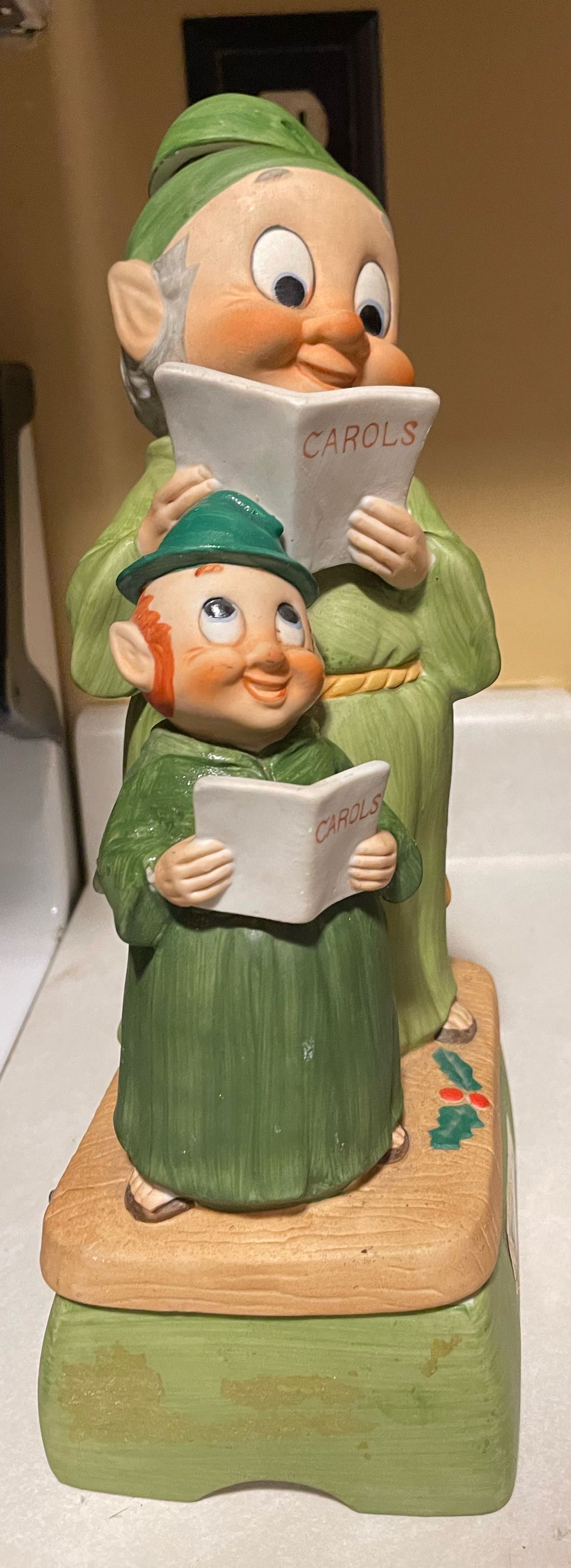 Hoffman Originals - Decanter - Mr. Lucky - Carols - Mr. Lucky (Decanter) ornament collectible - Main Image 2