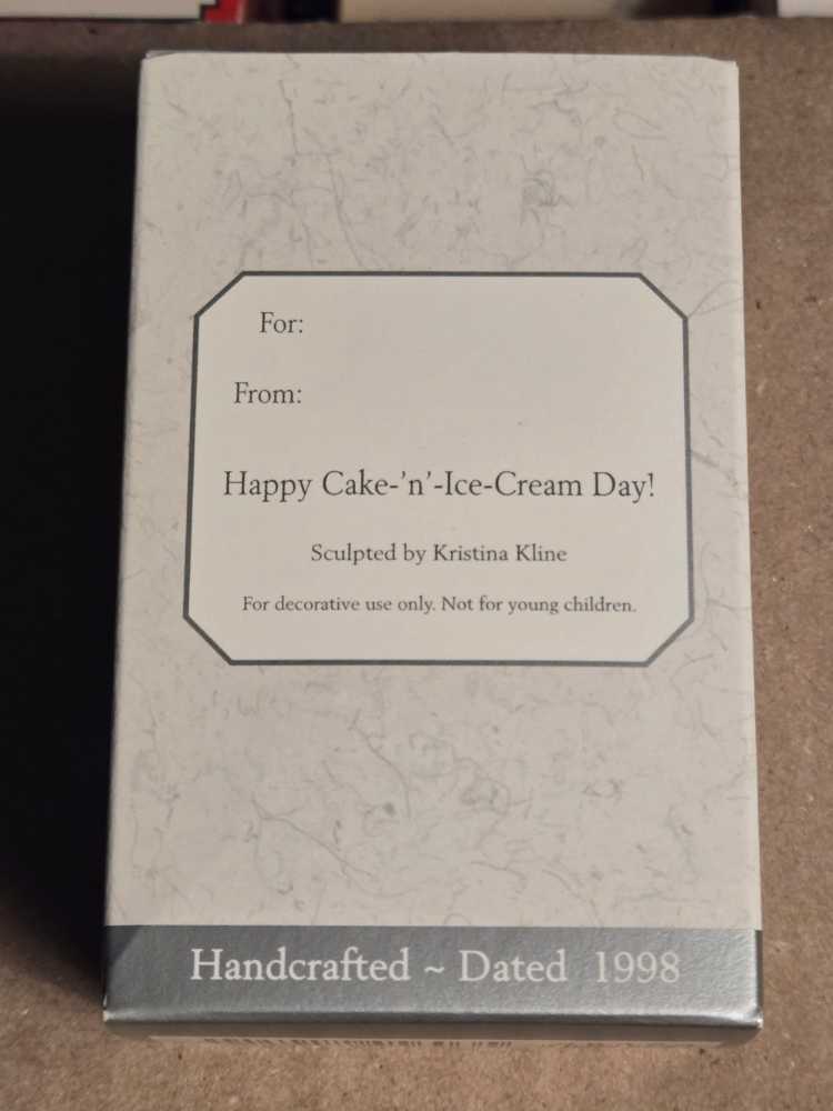 Sweet Birthday - World of Wishes ornament collectible [Barcode 015012456035] - Main Image 2