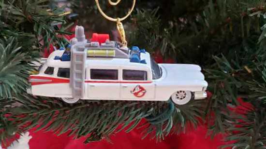 Ecto-1 - Ghostbusters (Movies & TV) ornament collectible - Main Image 2