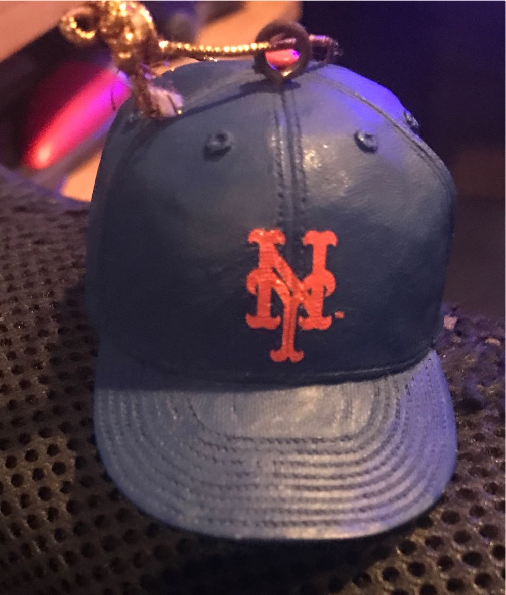 Small-Medium Santa With Green Gloves