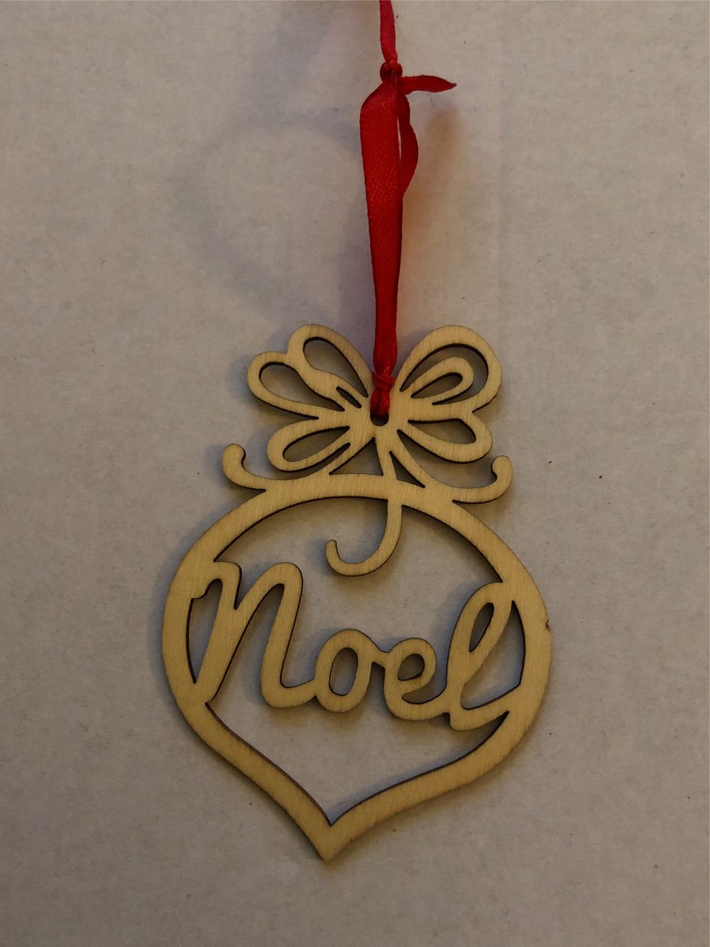 Hallmark Disney Minnie Mouse Sweet Christmas Ornament 0002hcm9036