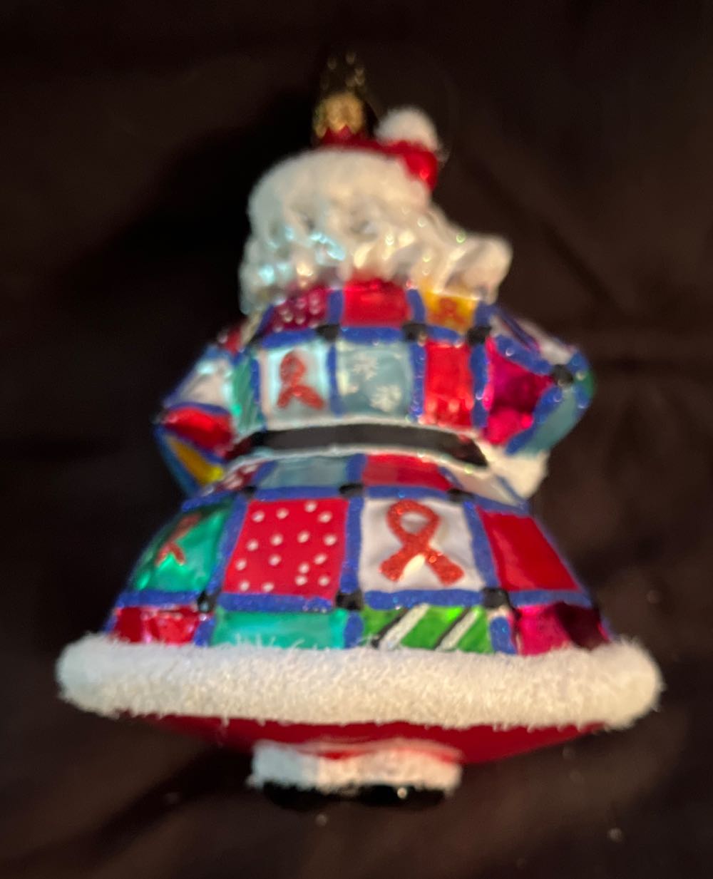 Quilt ‘N’ Claus  ornament collectible [Barcode 645001408181] - Main Image 2