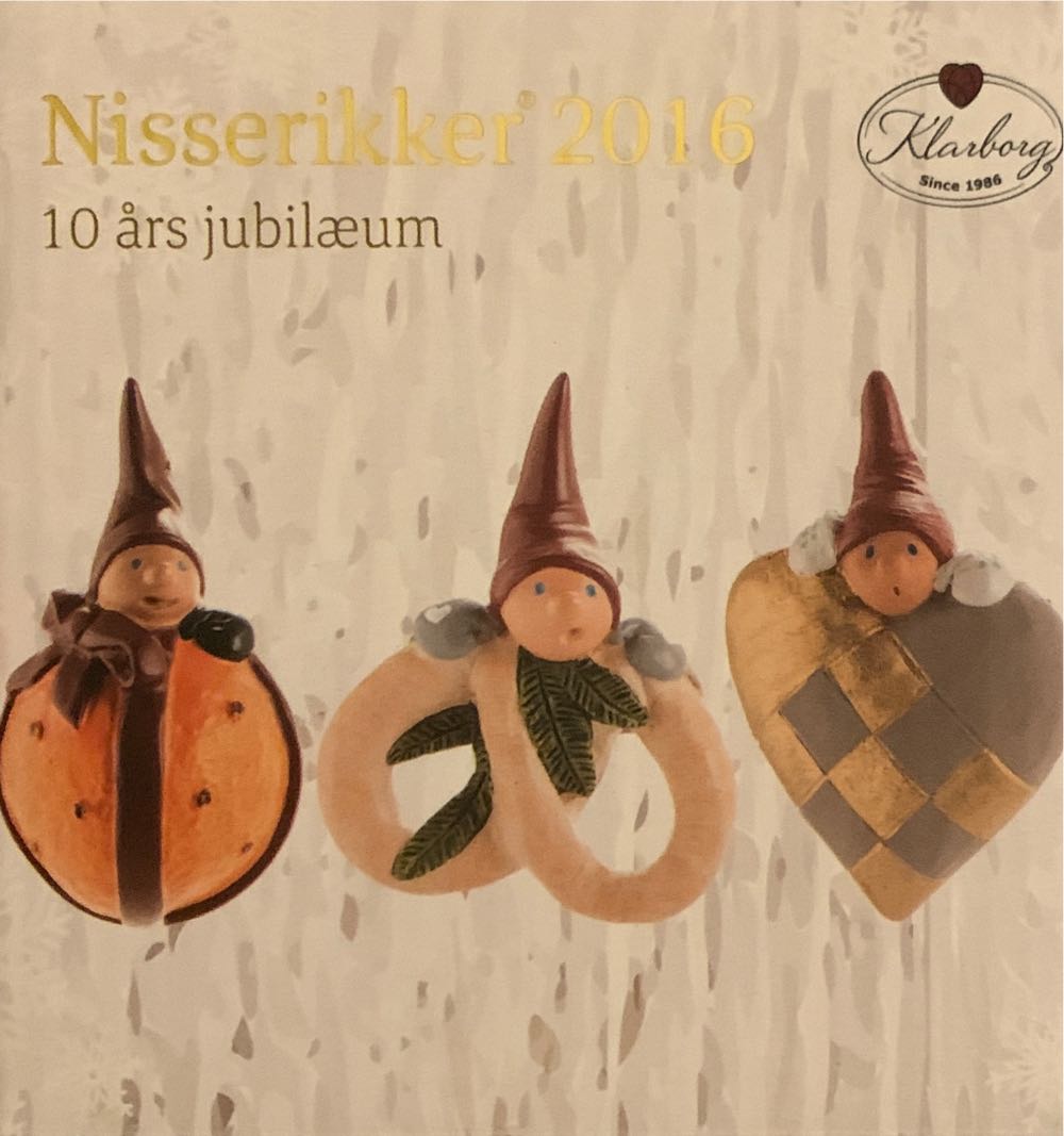 Wintery Snowfall Santa