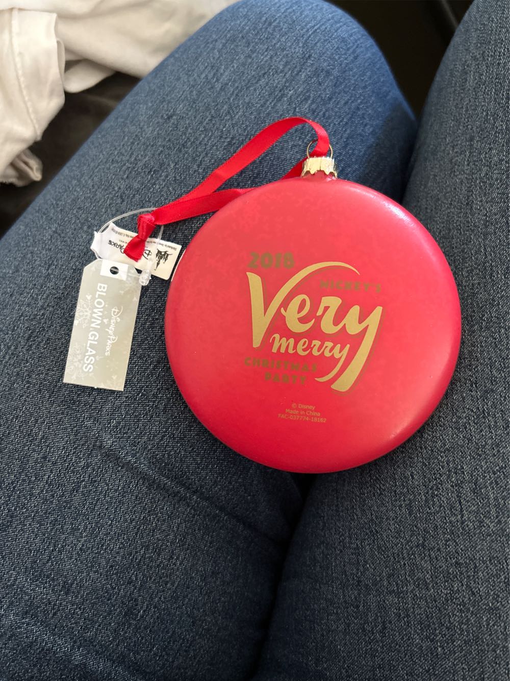 Mickey’s Very Merry Christmas Oarty 2018  ornament collectible - Main Image 2