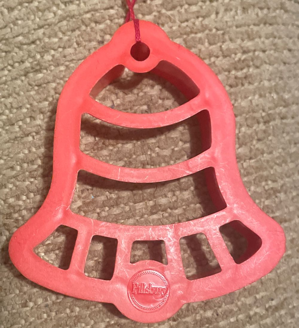 Hallmark - Halloween - The Peanuts Gang - 2010 - Skele-Brating Charlie Brown