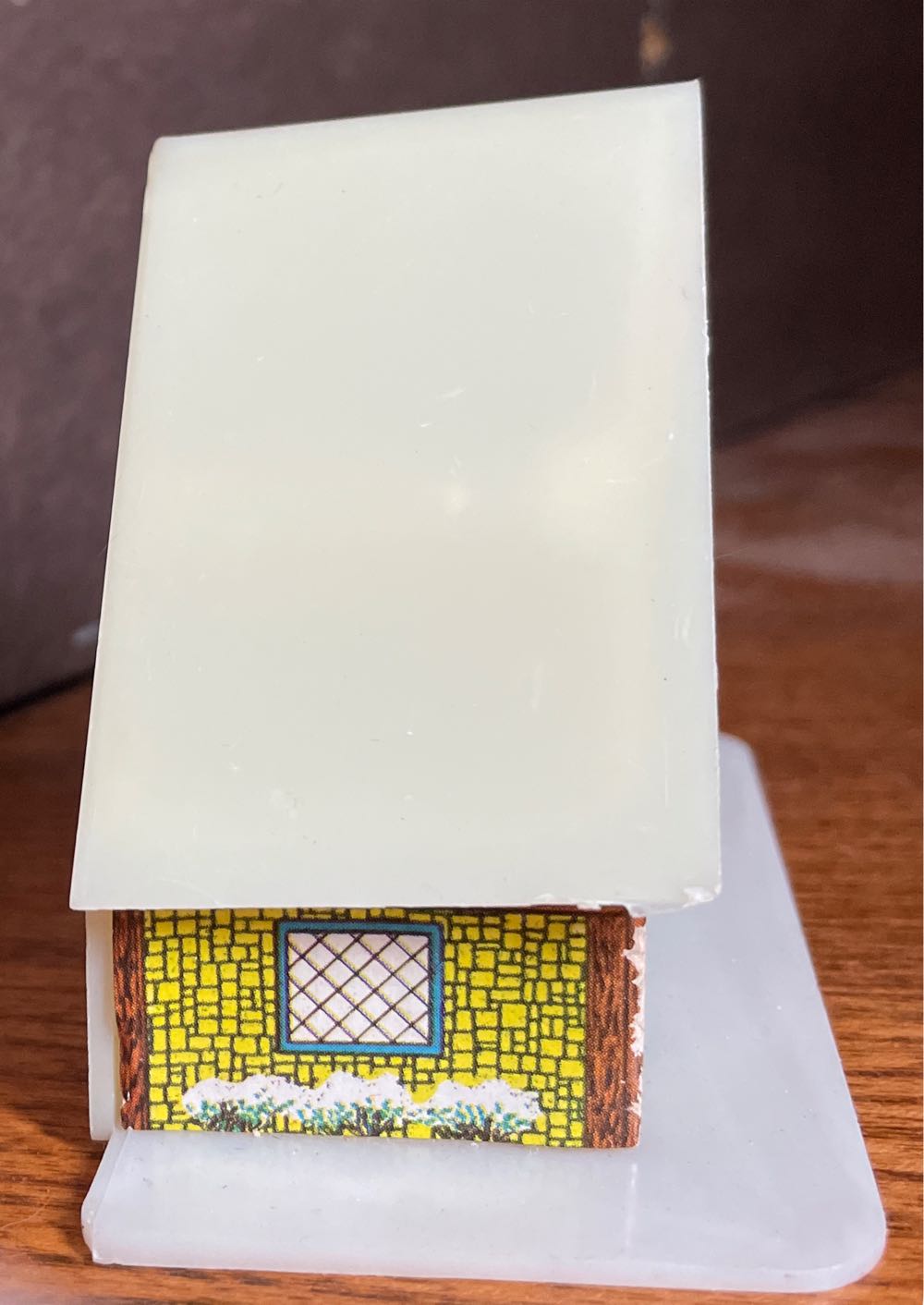 Universal - Alpine Village - Yellow Stone Tudor House - Santa, Wreath, Merry Christmas Banner - Alpine Village (Light Up Village) ornament collectible - Main Image 3