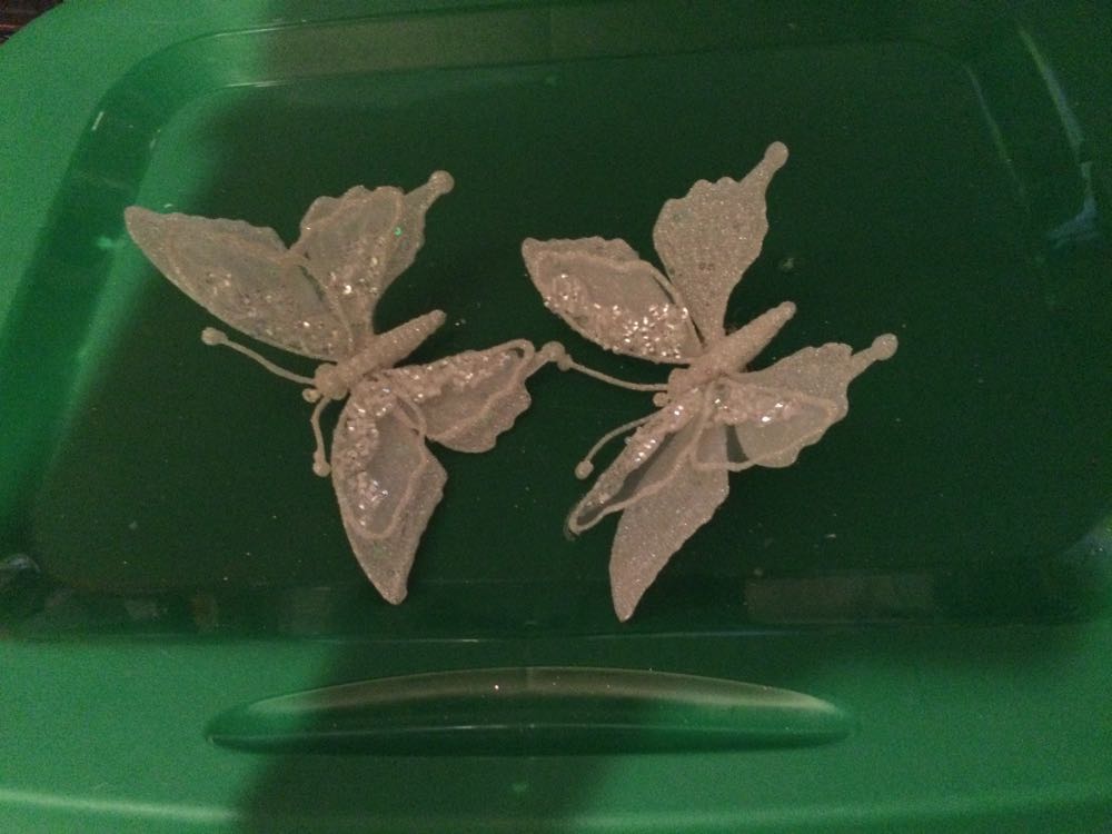 Butterfly White - Holiday Time ornament collectible - Main Image 2