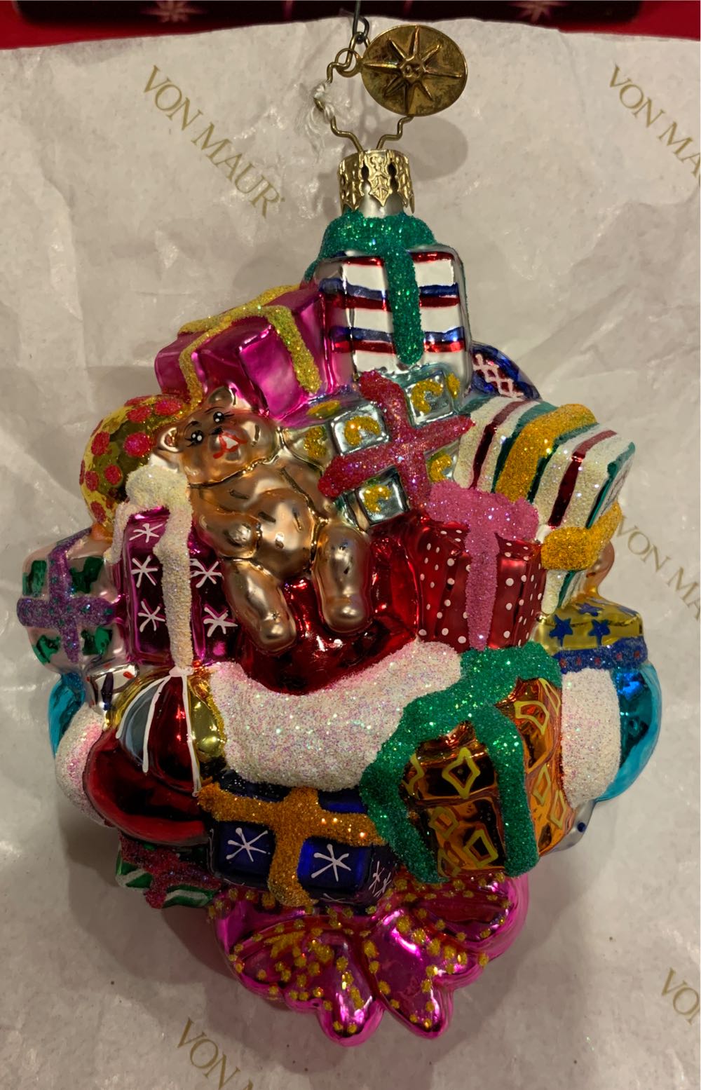 Gift Of Giving  ornament collectible [Barcode 645001221162] - Main Image 2