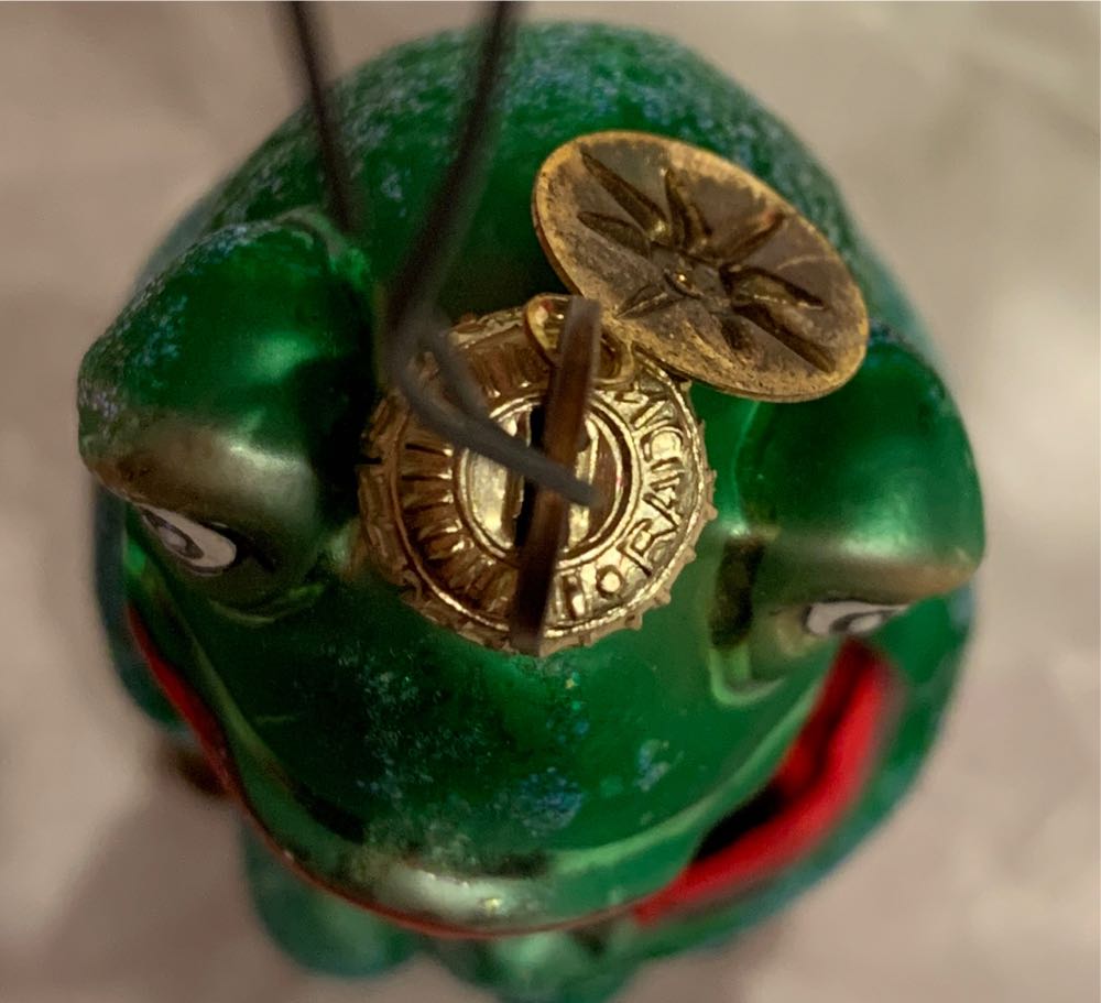 Frog O’ My Heart Gem  (Valentine’s Day) ornament collectible - Main Image 3