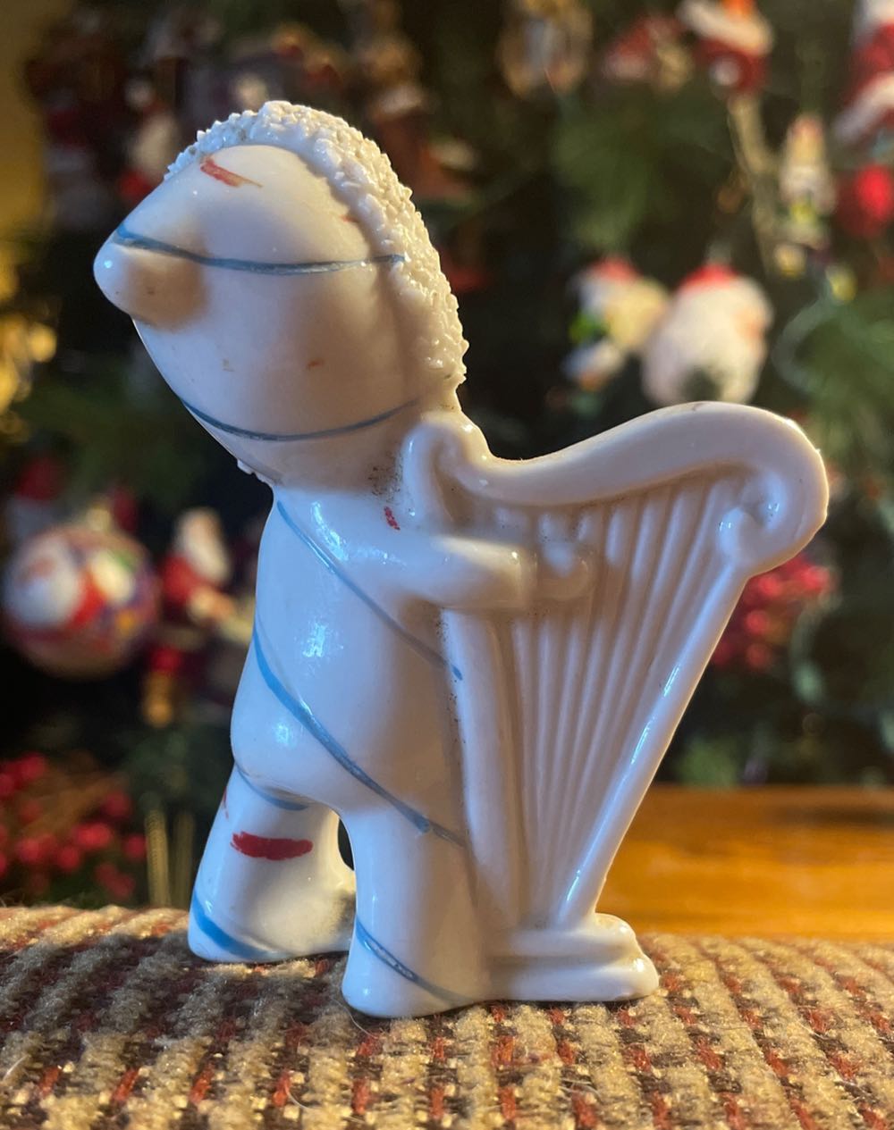 Japan - Spaghetti Trim - Striped Child Playing Harp - Spagetti Trim (Figurine) ornament collectible - Main Image 2