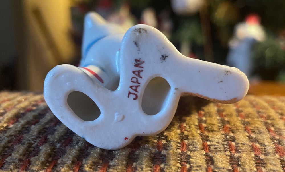 Japan - Spaghetti Trim - Striped Child Playing Harp - Spagetti Trim (Figurine) ornament collectible - Main Image 3