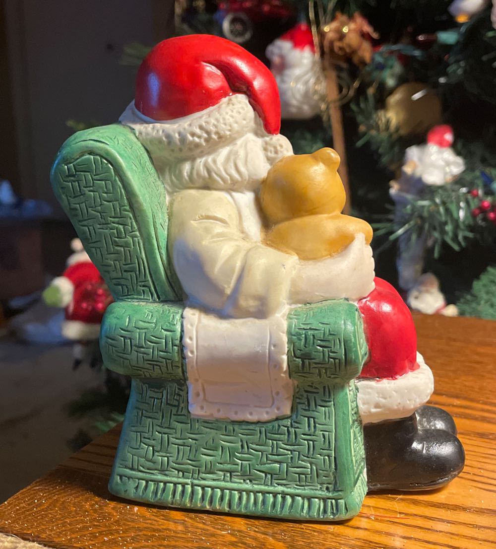 Artmark - Sleeping Santa In Chair - Santa (Figurine) ornament collectible - Main Image 2