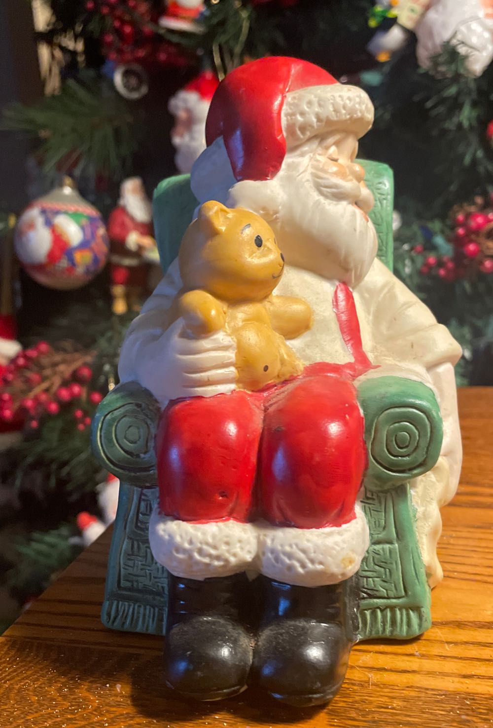 Artmark - Sleeping Santa In Chair - Santa (Figurine) ornament collectible - Main Image 3
