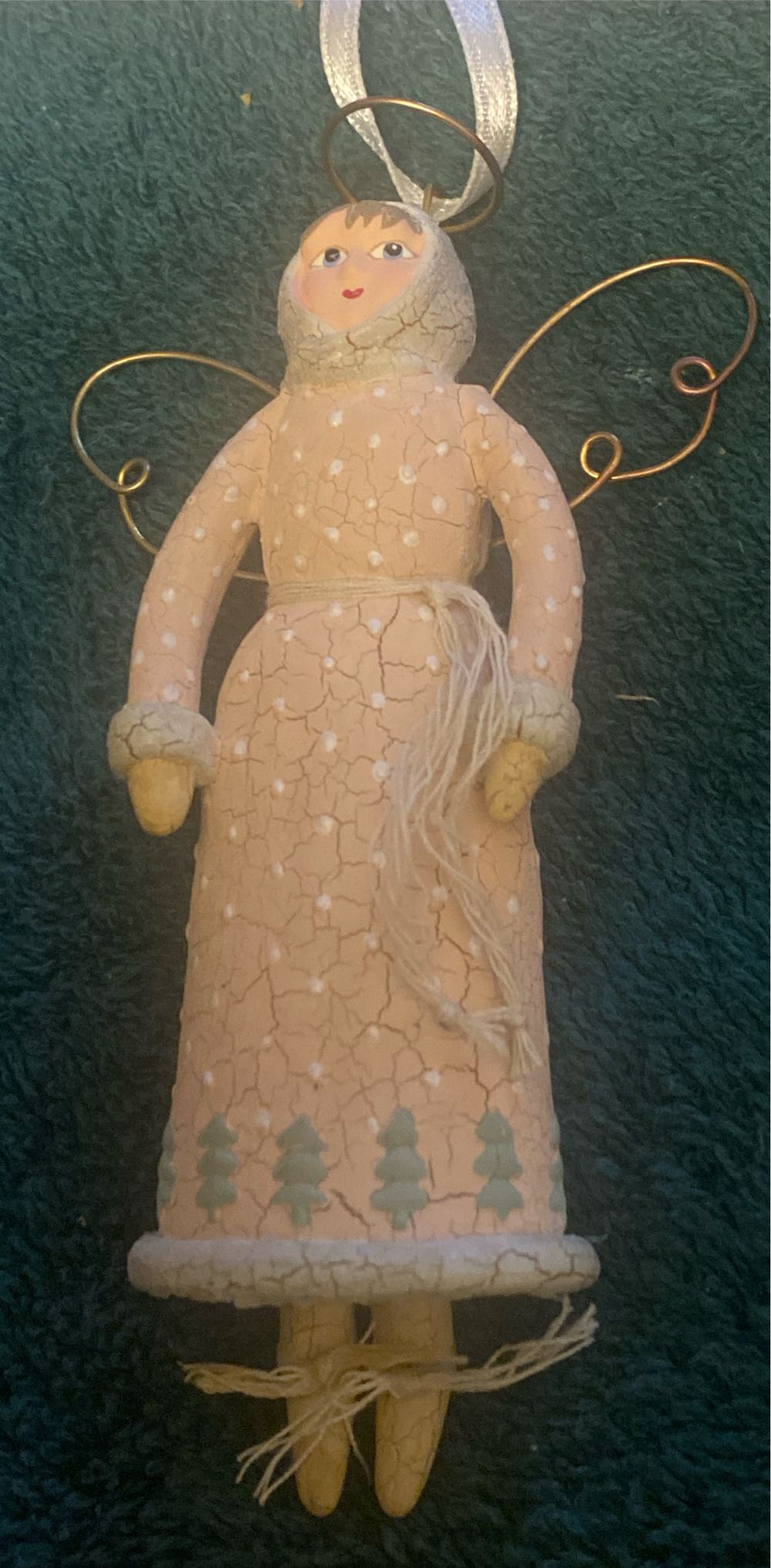 Hallmark Ornament Winter Angel Memories Of Christmas - Angel (Memories of Christmas) ornament collectible [Barcode 015012706192] - Main Image 4