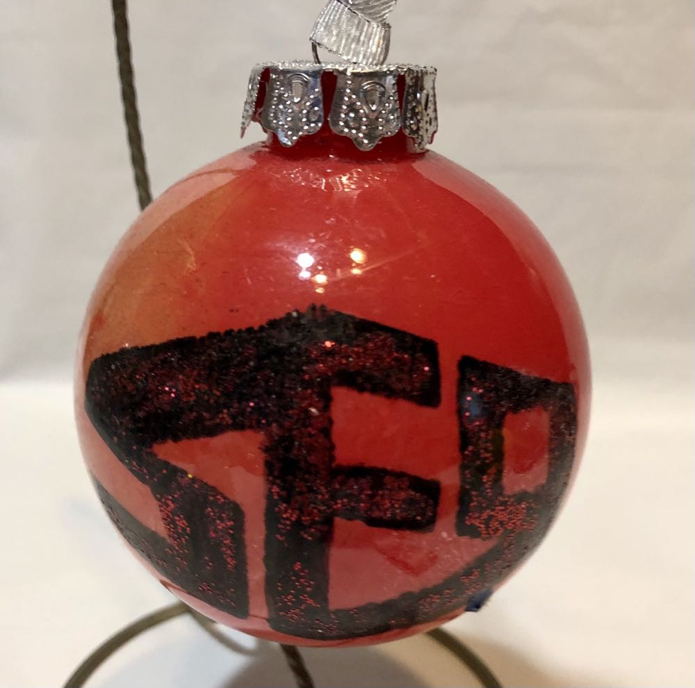 Town & Country Collection Cookie Jar Hour Loop