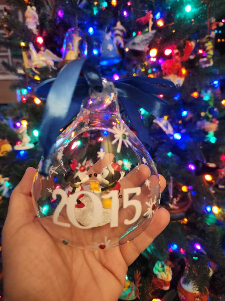 Disney Store 2015  (Disney) ornament collectible - Main Image 2